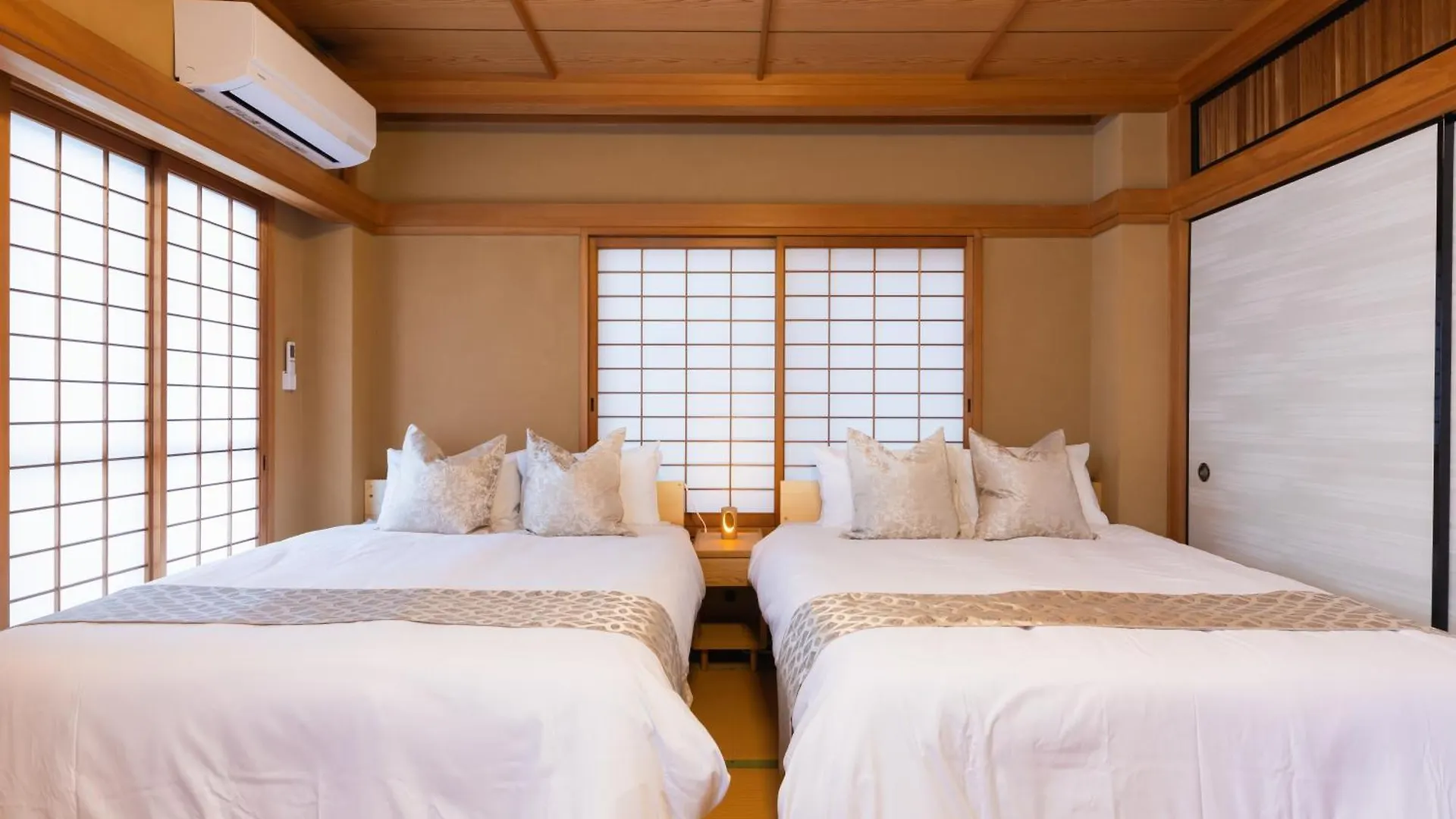 Mon Ashiharabashi Royal -Vacation Rental- Osaka Apartment