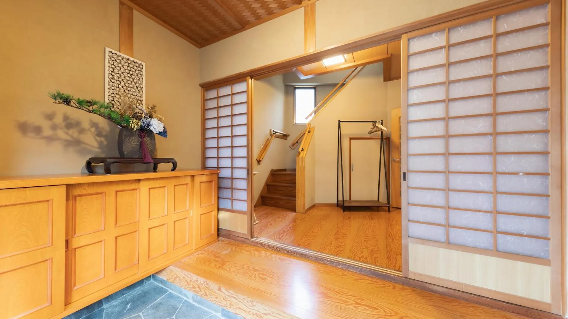 Mon Ashiharabashi Royal -Vacation Rental- Osaka Apartment
